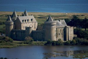 Séjour pas cher en Bretagne proche plage Golfe du Morbihan Château de Sarzeau